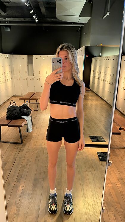 Eugenie "Genie" Bouchard nude photo #25