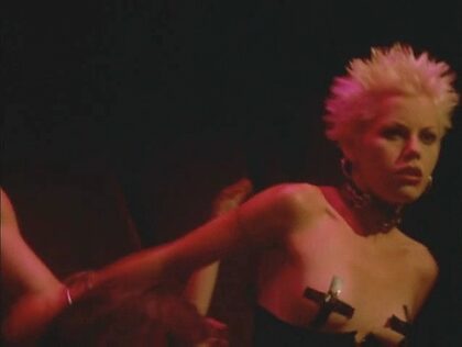Fairuza Balk nude photo #10