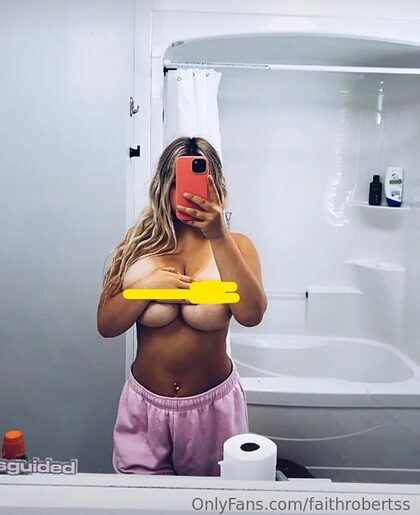 Faith Roberts nude photo #25