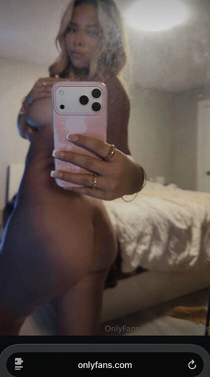Faith Roberts nude photo #35