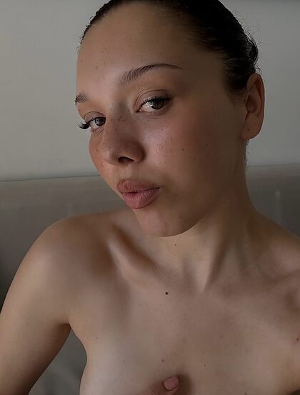 Fiona Elvine nude photo #1