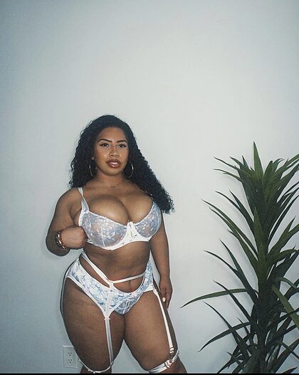 Forevercurlybri nude photo #67