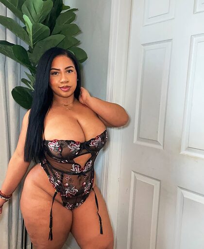 Forevercurlybri nude photo #80