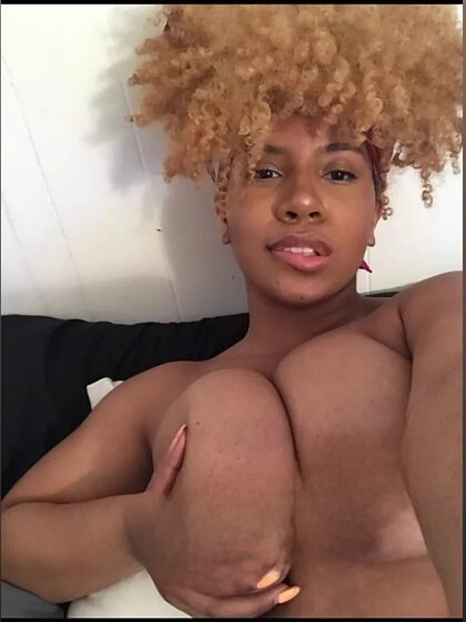 Forevercurlybri nude photo #87