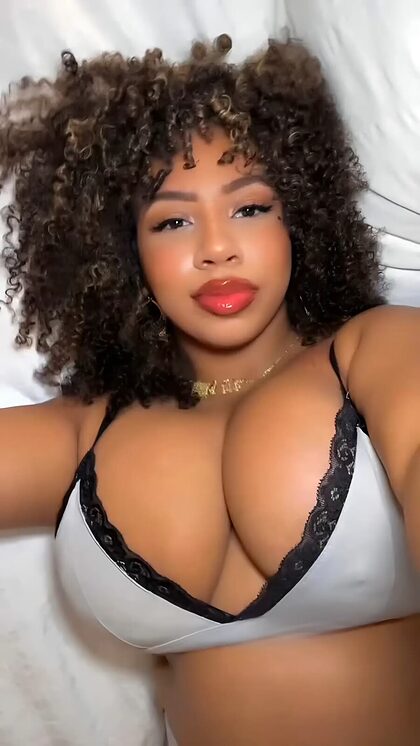Forevercurlybri nude photo #90