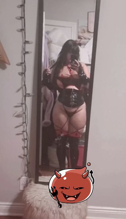 Foxeybae nude photo #7