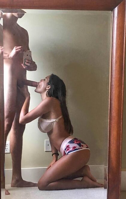 Fuckella nude photo #9