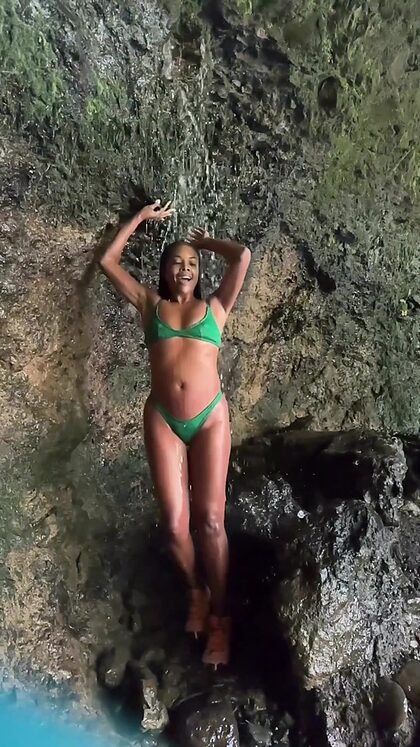 Gabrielle Union nude photo #39