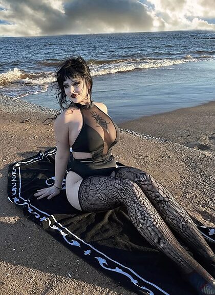 ghoulishbats nude photo #12