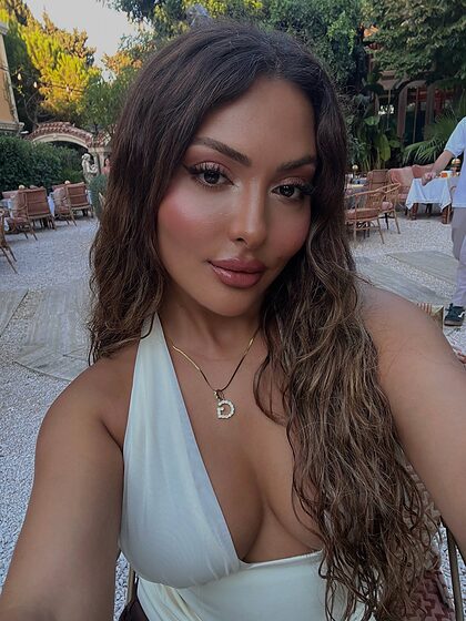 Gülsen Aslan nude photo #1
