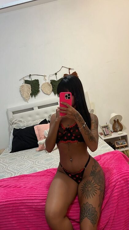 gvieir8 Baixinha gostosa nude photo #1