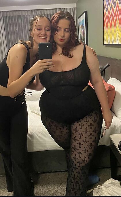 H Curviest Thiccest Growing nude photo #30