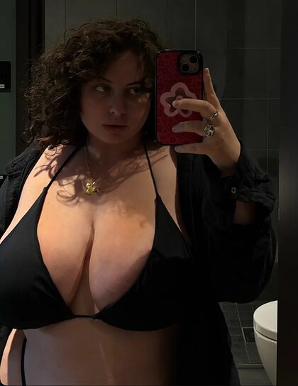 H Curviest Thiccest Growing nude photo #60