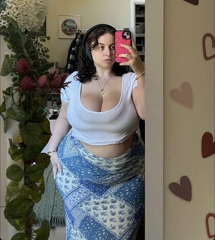 H Curviest Thiccest Growing nude photo #73
