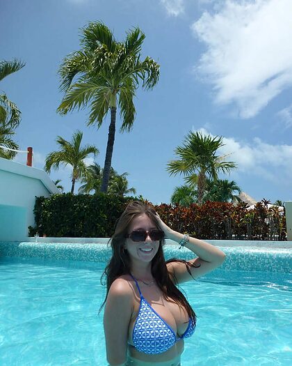 Haley N. nude photo #19