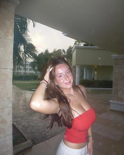 Haley N. nude photo #23