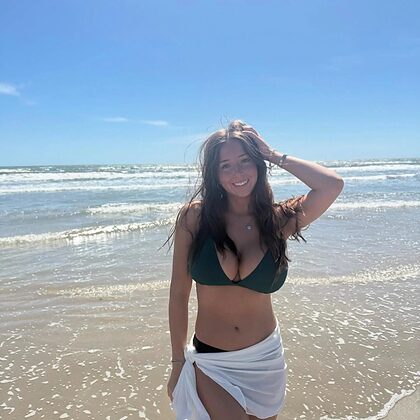 Haley N. nude photo #24