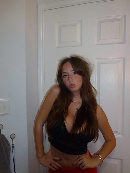 Haley N. nude photo #38