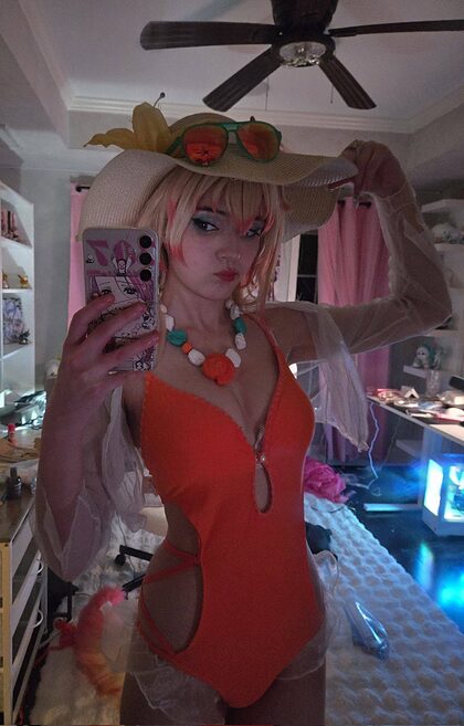 Harley nude photo #4