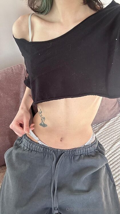 Helena Raye nude photo #12