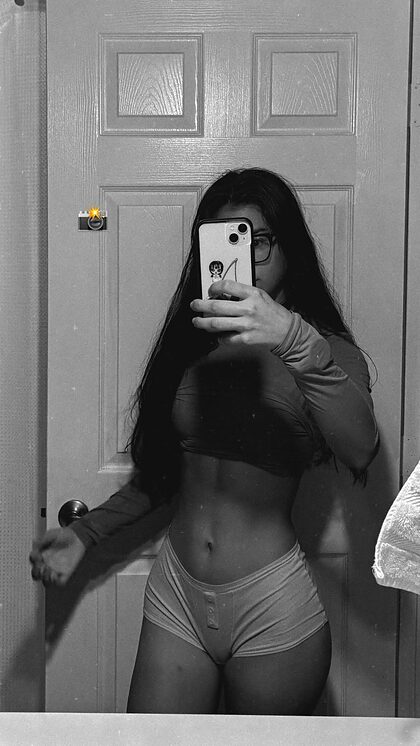hitechluna nude photo #2
