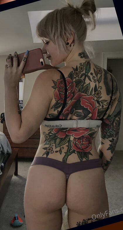 Holli Marie nude photo #17