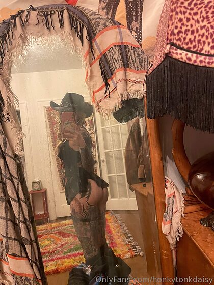 HonkyTonkDaisy nude photo #17