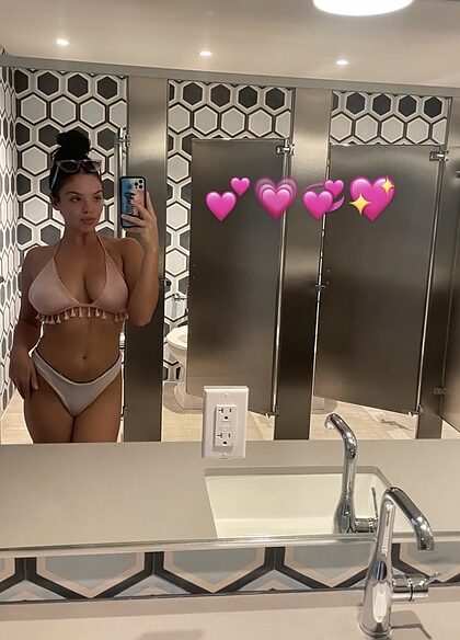 Hope Perkins nude photo #9