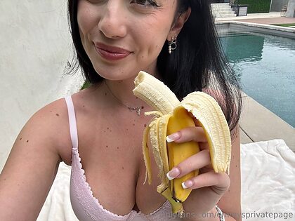 Hotblockchain nude photo #64