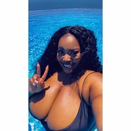 iloveonyinyechi onyinyechie nude photo #13