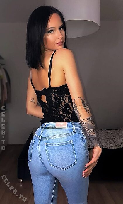 Ina Ariana Renz nude photo #52
