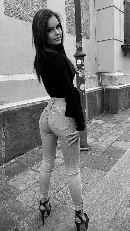 Ina Ariana Renz nude photo #79