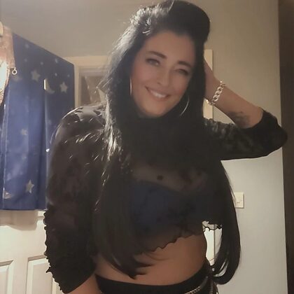 Irish women nude photo #2