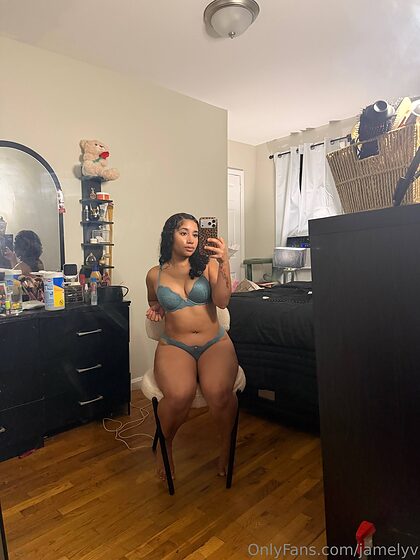 Jamely Vargas nude photo #5