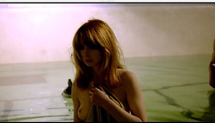 Jane Asher nude photo #2