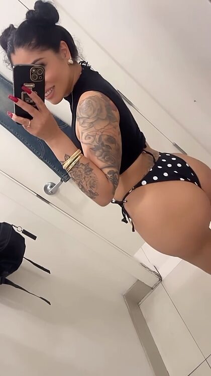 Janet Brito nude photo #7