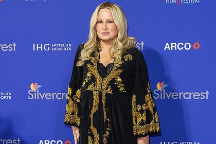 Jennifer Coolidge nude photo #10