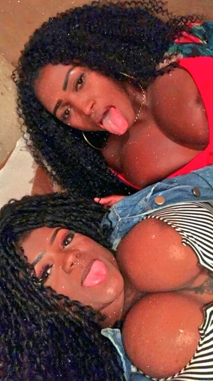 Júu Torres e Leka Torres nude photo #2