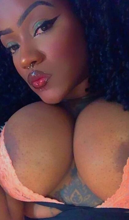 Júu Torres e Leka Torres nude photo #5