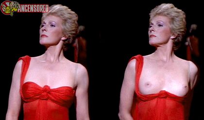 Julie Andrews nude photo #6