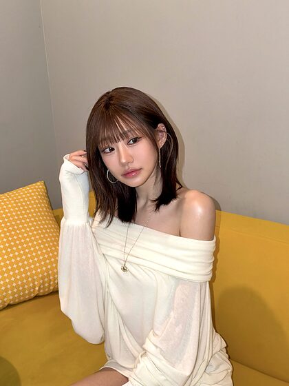 Julie nude photo #36