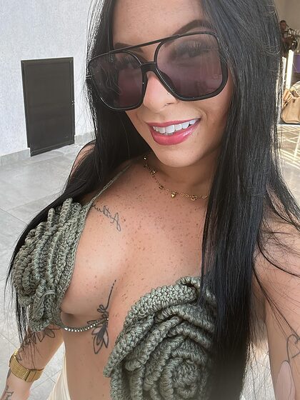 KAMILLA FARIA nude photo #22
