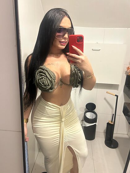 KAMILLA FARIA nude photo #23