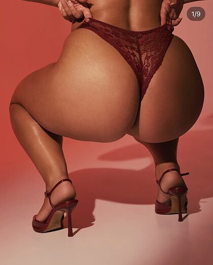 Karina Mural nude photo #36