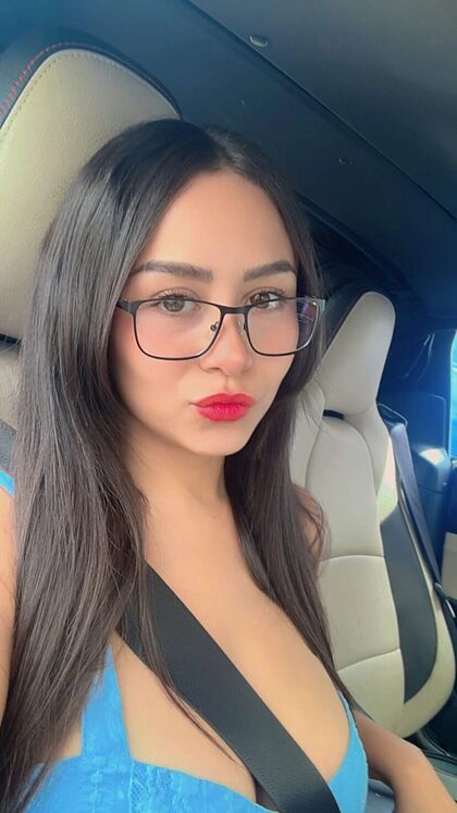 Karla nude photo #11