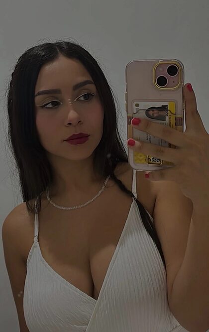 Karla nude photo #14