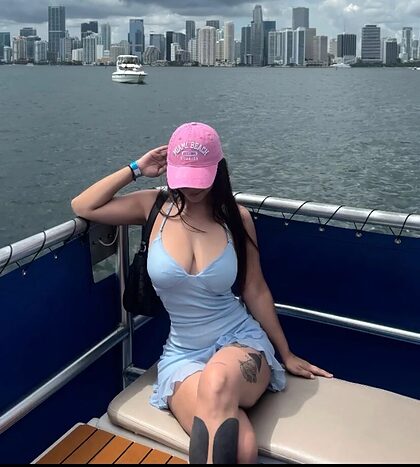 Karla nude photo #36
