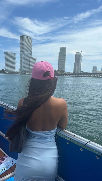 Karla nude photo #37