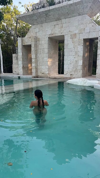 Karla nude photo #43