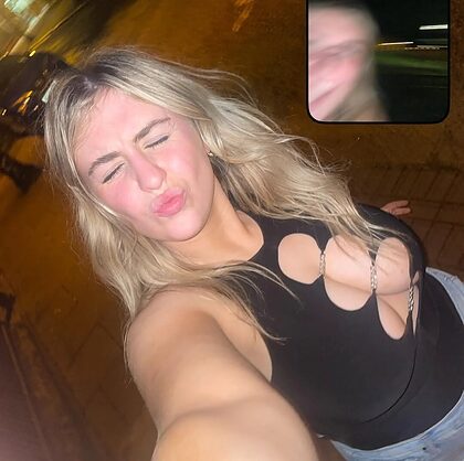 Katie G nude photo #15